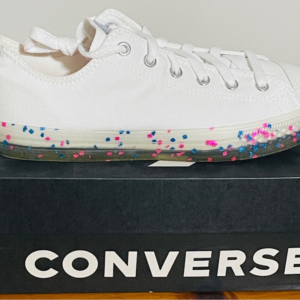 NEW Pink and Blue Confetti sole Low Top Converse